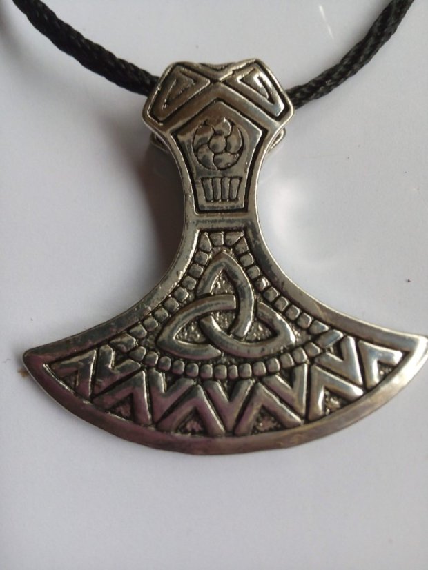 Amulet Thorovo kladivo