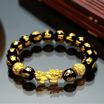 Amulety - Novinka